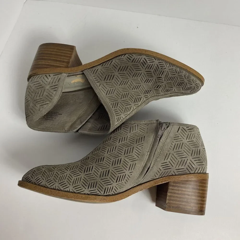 1. State Womens Size 8.5 Iddah Ankle Boots Gray Laser Cut Out Chunky Block Heel‎
